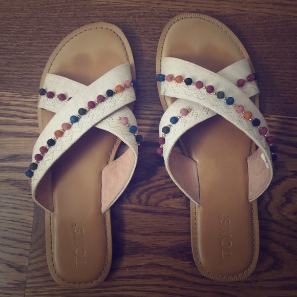 natural oxford pom poms women's viv sandals